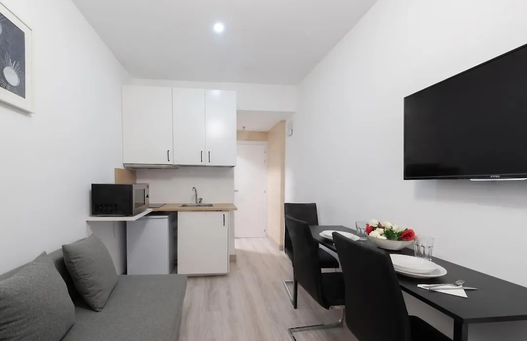 Apartamentos Day Madrid Malasana II-1